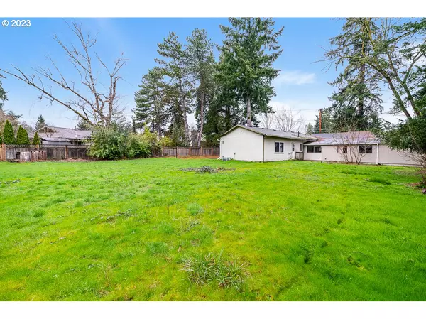 5662 LAKEVIEW BLVD, Lake Oswego, OR 97035