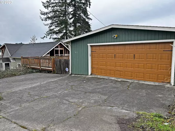 Coos Bay, OR 97420,470 3RD CT