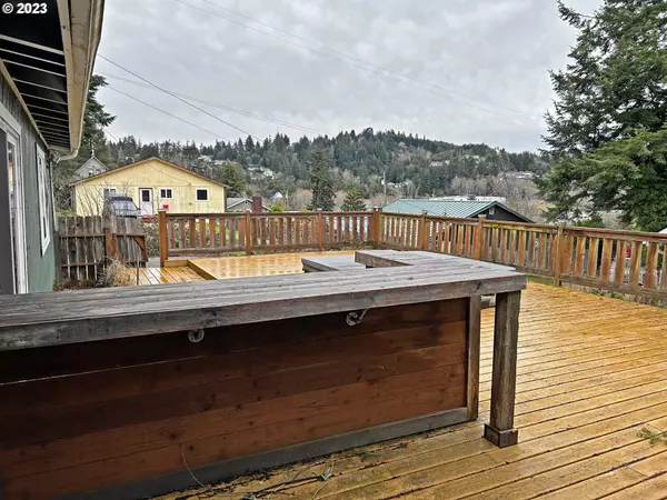 Coos Bay, OR 97420,470 3RD CT