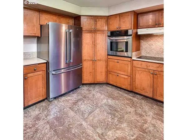 Eugene, OR 97404,2977 Lenox ST