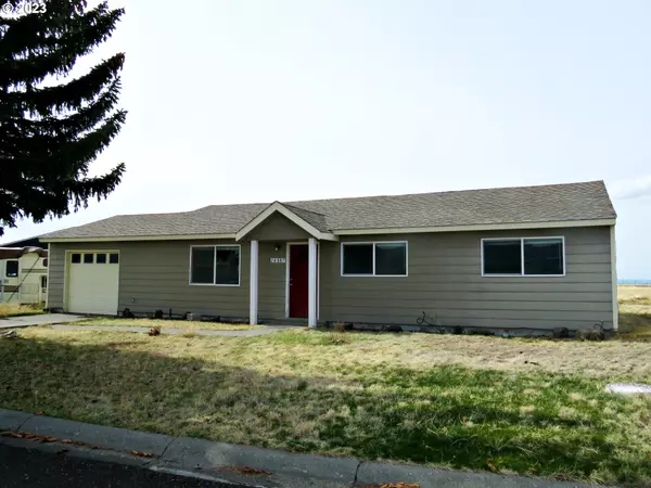 Condon, OR 97823,14887 MT VIEW DR