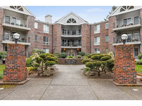 15420 NE KNOTT ST #22, Portland, OR 97230