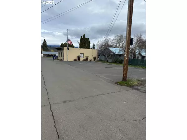 Hood River, OR 97031,3666 ATKINSON DR