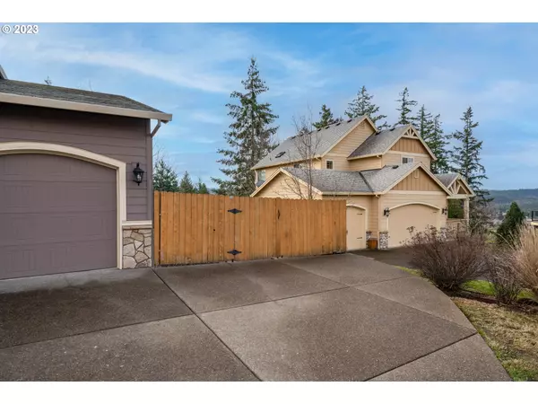 Estacada, OR 97023,984 NE WHEELER CIR