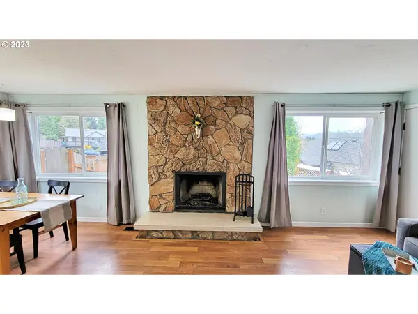 268 S 68TH PL, Springfield, OR 97478