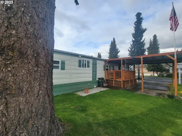 85961 EDENVALE RD #8, Pleasant Hill, OR 97455