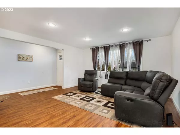 Portland, OR 97236,17712 SE HAIG DR