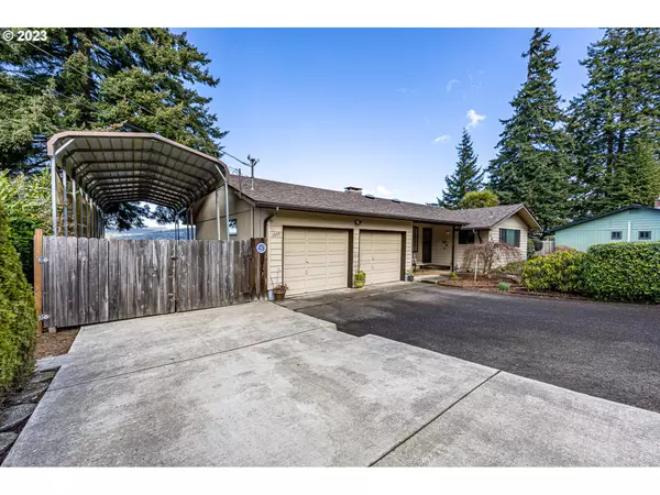 Coos Bay, OR 97420,1605 APPLEWOOD DR