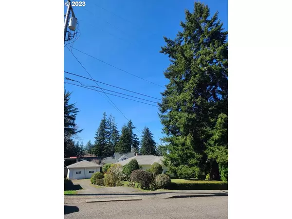 Coos Bay, OR 97420,2375 N 14TH ST