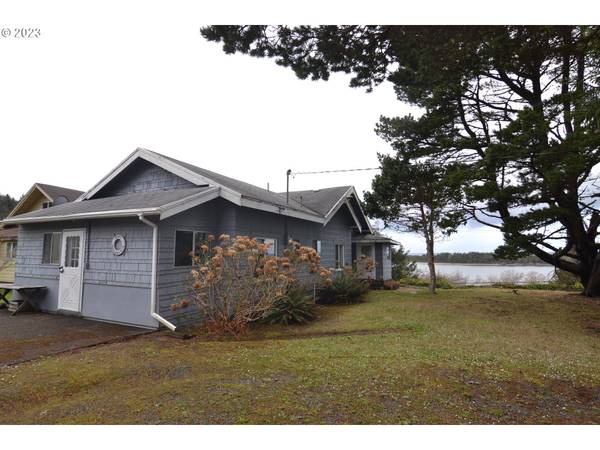 29500 Hwy 101 HWY N, Rockaway Beach, OR 97136