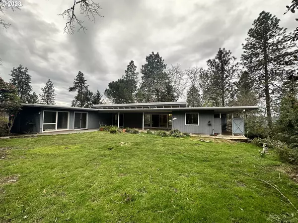 Roseburg, OR 97470,1150 SE AZALEA ST