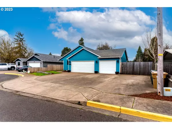 Brownsville, OR 97327,125 FIELDS CT