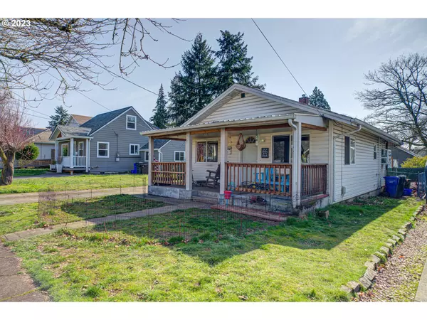 245 E HEREFORD ST, Gladstone, OR 97027