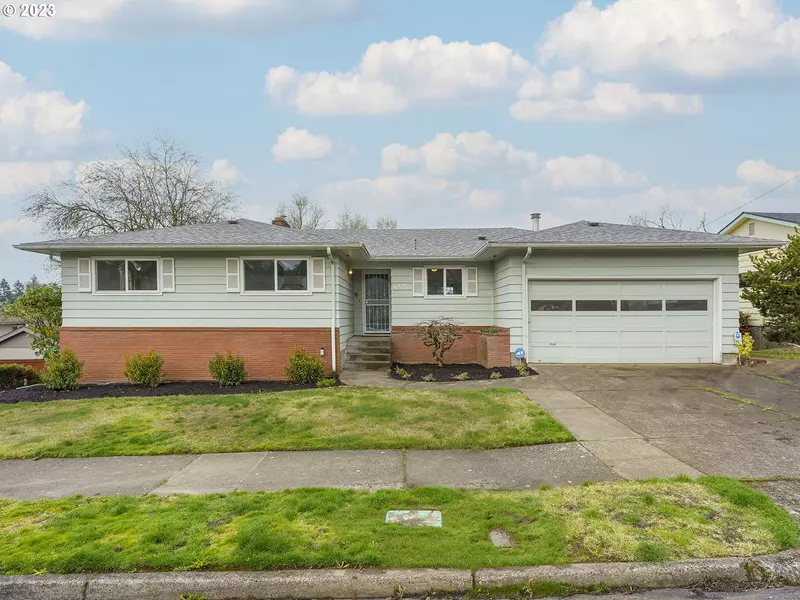 6825 SW 12TH AVE, Portland, OR 97219