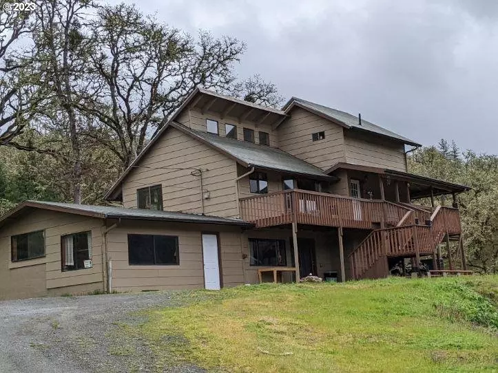 414 E WILLIS CREEK RD, Winston, OR 97496