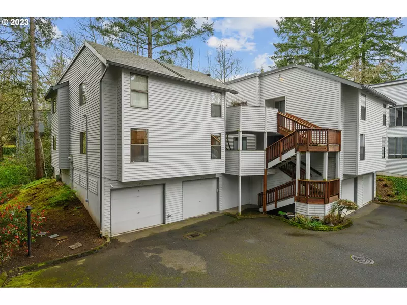 3652 SW SPRING LN #4F, Lake Oswego, OR 97035