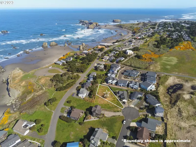 Strawberry DR SW #212, Bandon, OR 97411