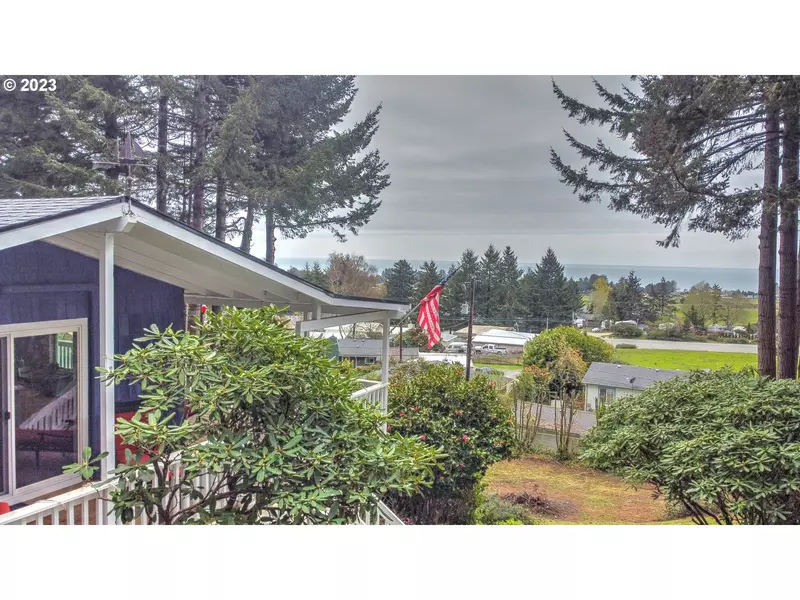 15908 PELICAN BAY DR, Brookings, OR 97415