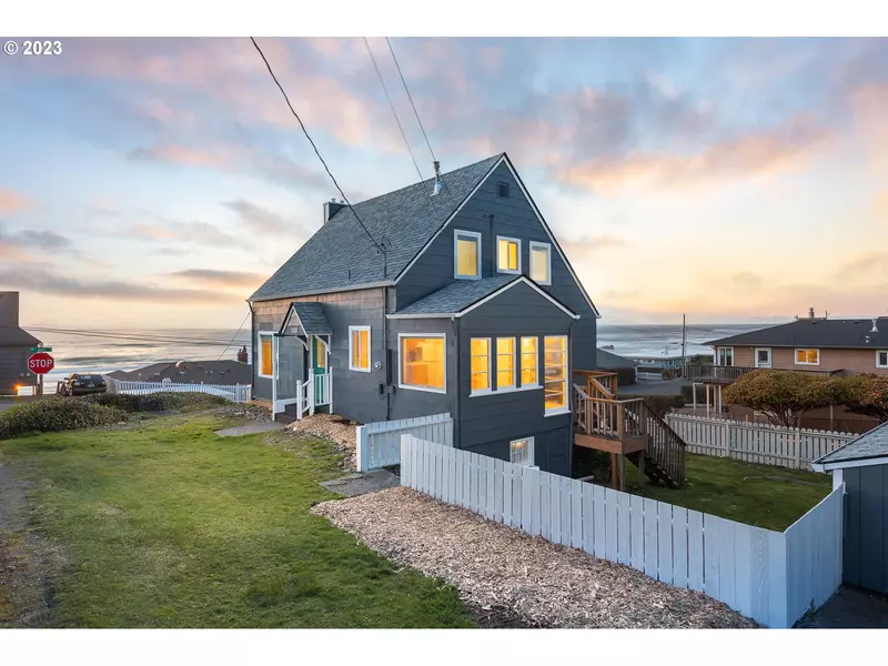 3716 NW JETTY AVE, Lincoln City, OR 97367