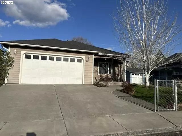 710 ROBBINS ST, Milton Freewater, OR 97862