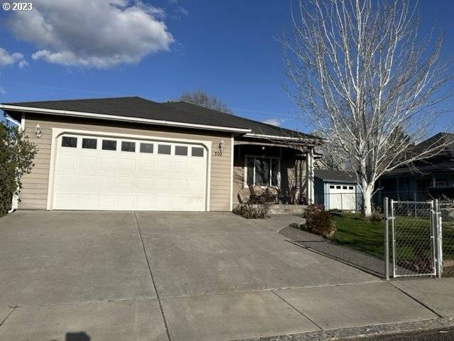 710 ROBBINS ST, Milton Freewater, OR 97862