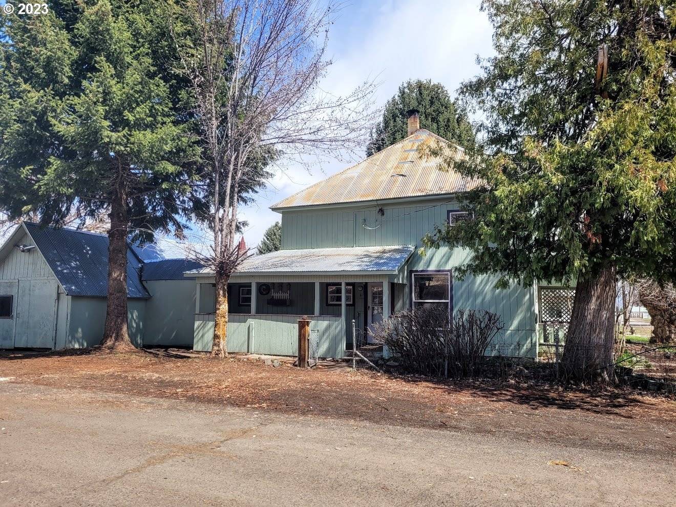 138 W DAWSON ST, Halfway, OR 97834