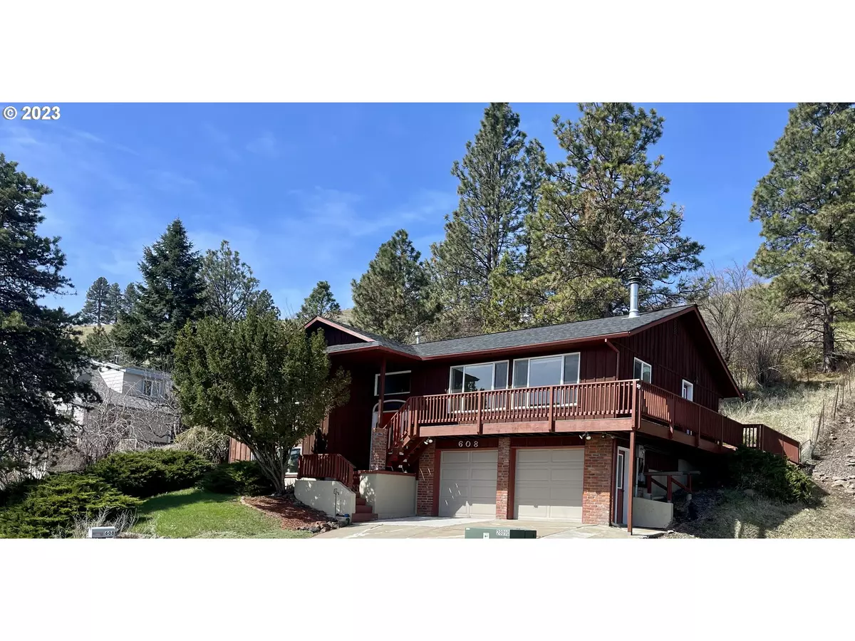 La Grande, OR 97850,608 MODELAIRE DR