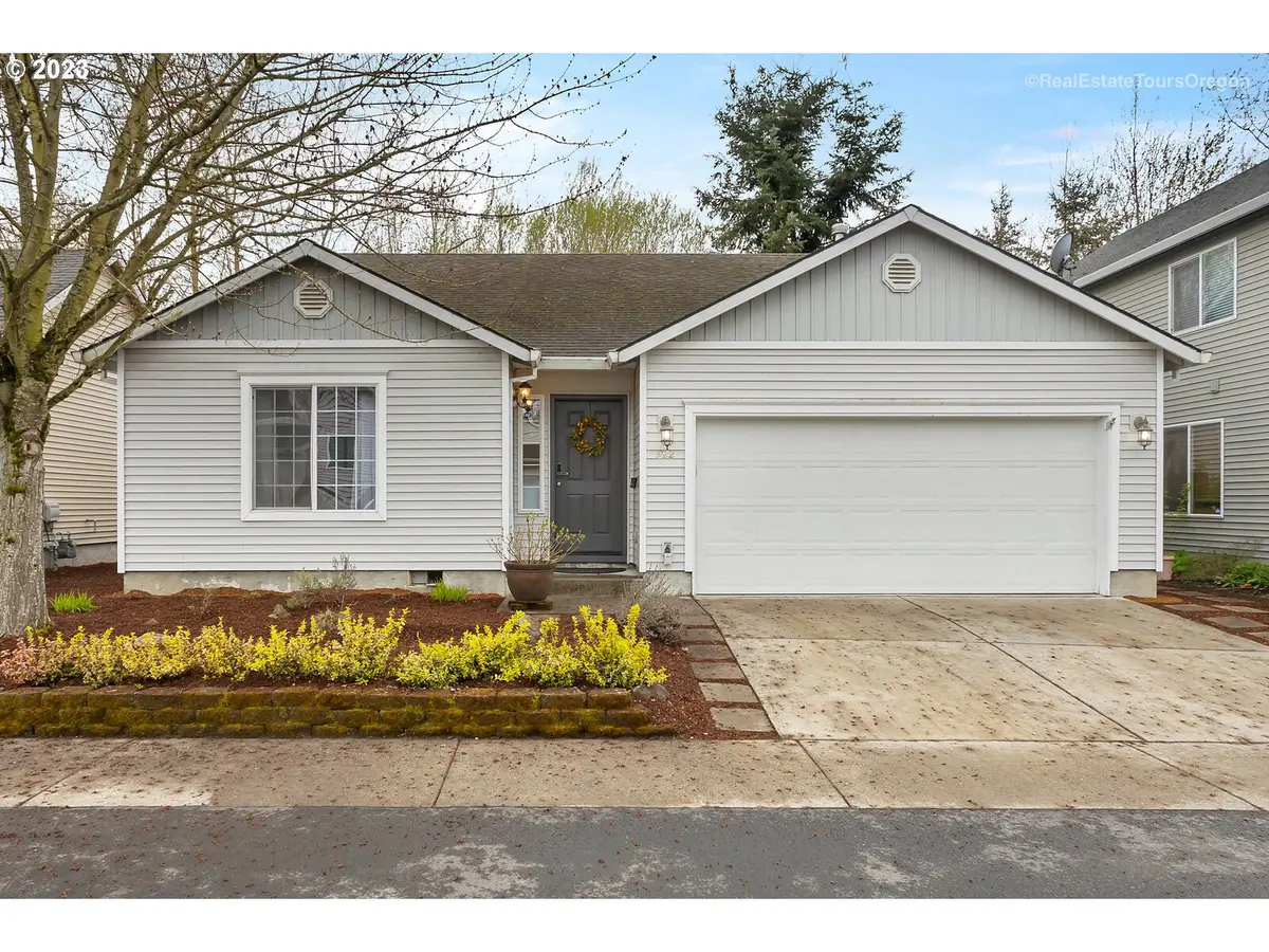 Portland, OR 97211,922 NE MARINERS LOOP