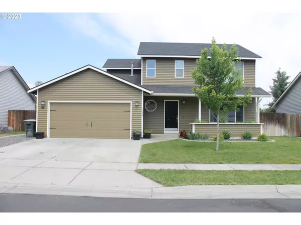 1553 NE SANDSTONE AVE, Hermiston, OR 97838