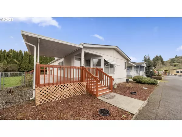 2386 SPARROW LOOP, Kelso, WA 98626