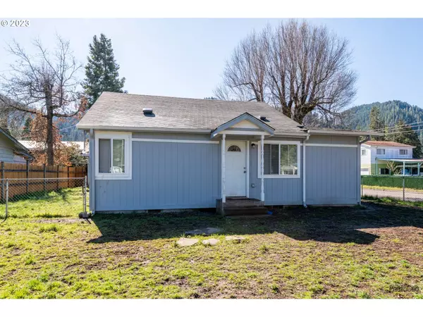 Oakridge, OR 97463,47806 ELGIN AVE