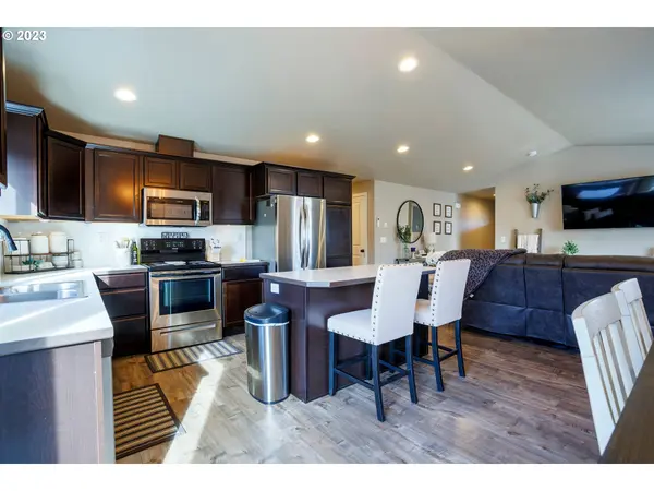 Eugene, OR 97402,271 La Casa ST