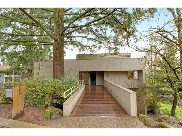 23 MASARYK ST, Lake Oswego, OR 97035