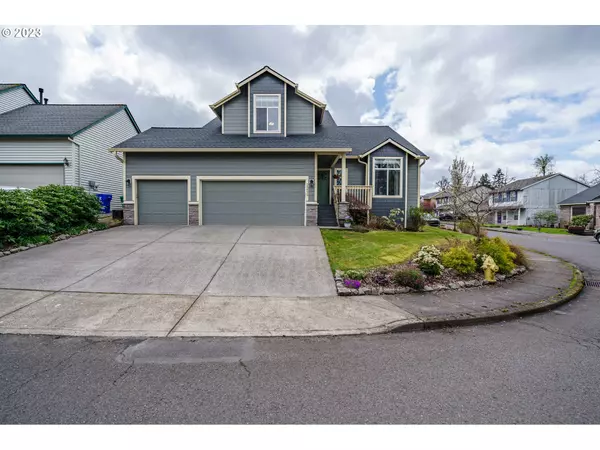 15035 SE PINEGROVE LOOP, Clackamas, OR 97015