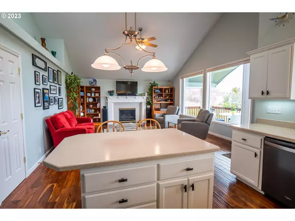 Eugene, OR 97405,3386 BENTLEY AVE