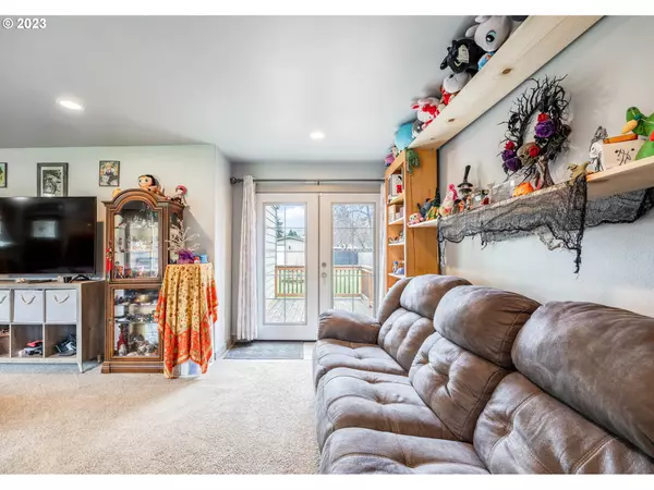 Springfield, OR 97478,6840 MAIN ST