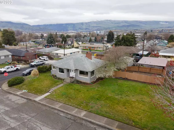 The Dalles, OR 97058,819 W 12TH ST