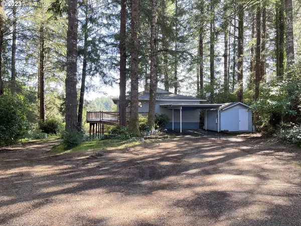 Florence, OR 97439,5292 Berry LN