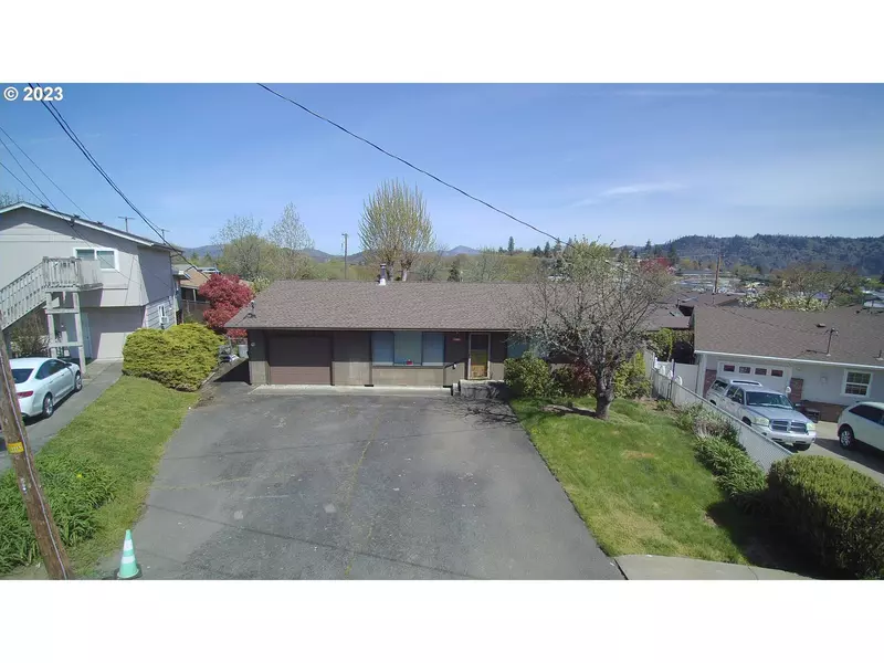 337 NW GLEN CT, Winston, OR 97496