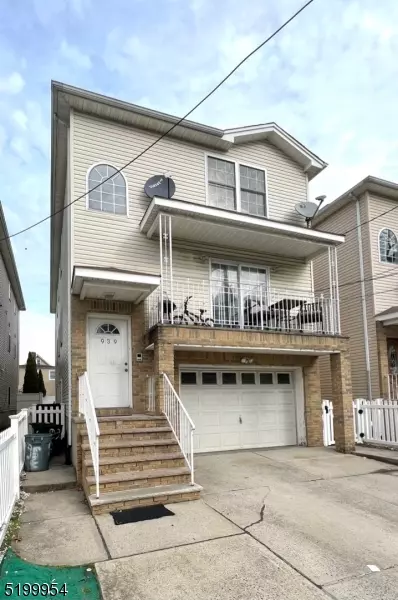 939 Emma St, Elizabeth City, NJ 07201