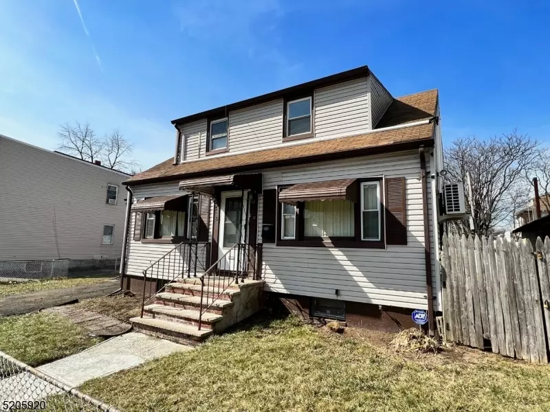 375 Amherst St, East Orange City, NJ 07018