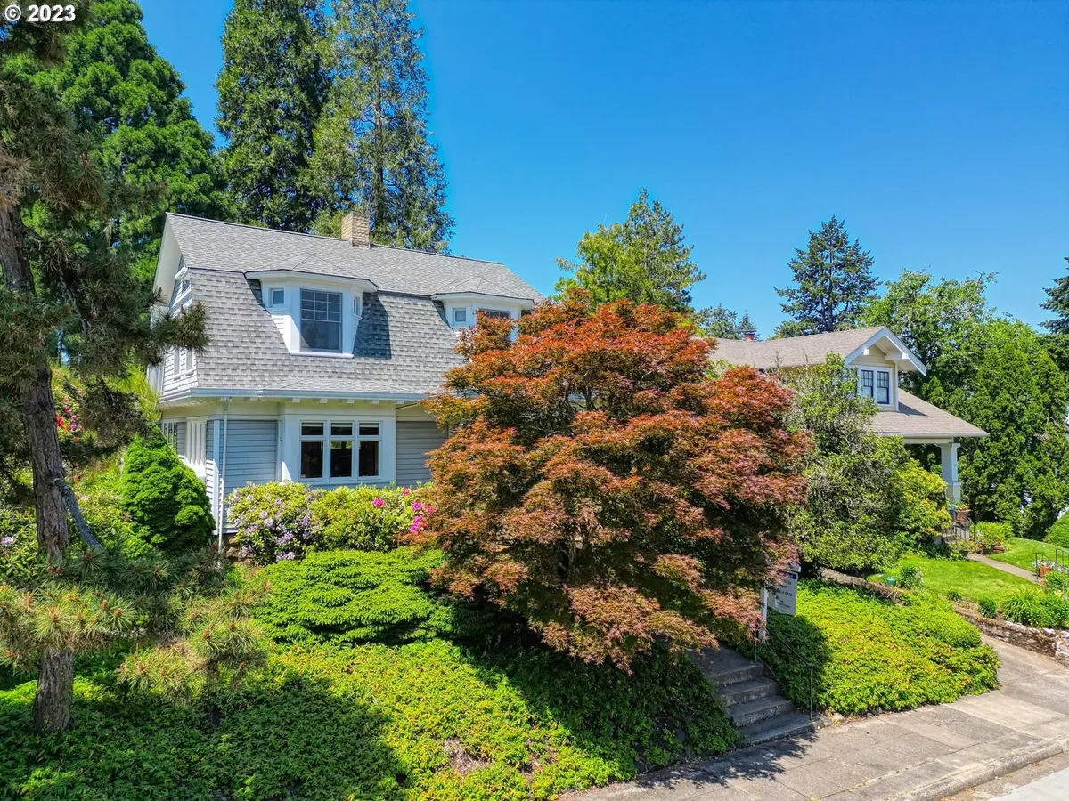 Eugene, OR 97405,2058 OLIVE ST