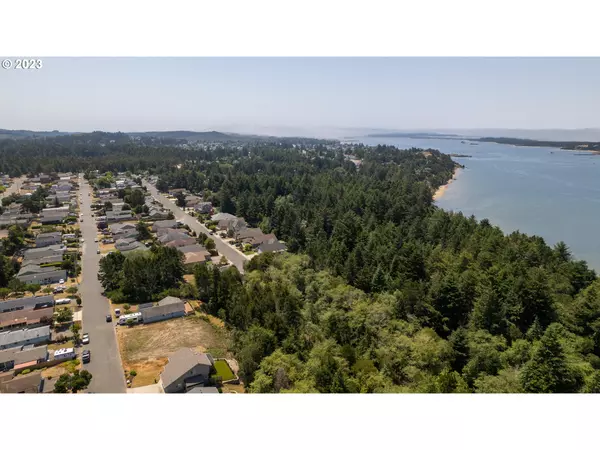 0 SEAGATE AVE #1106, Coos Bay, OR 97420