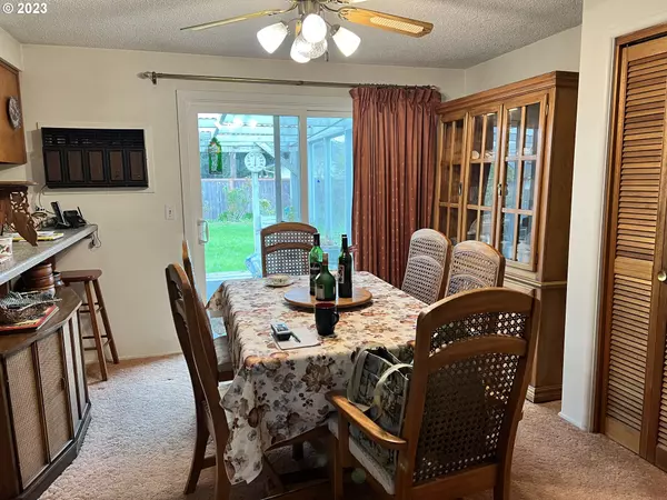 Eugene, OR 97404,4033 KILDARE ST