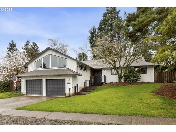 2563 Pimlico DR, West Linn, OR 97068