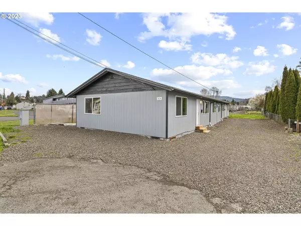 Kelso, WA 98626,814 S 8TH AVE