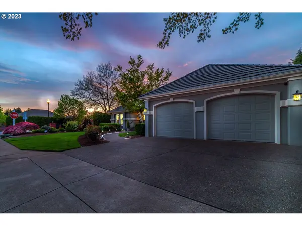 2519 EDGEWATER DR, Eugene, OR 97401