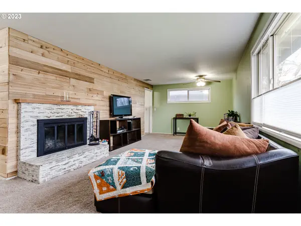 1731 T ST, Springfield, OR 97477