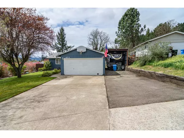 Sutherlin, OR 97479,651 JADE ST