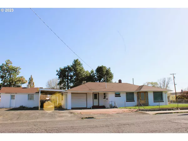 283 SW F ST, Madras, OR 97741